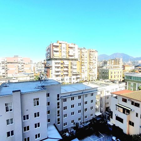 Centerscape - Studio By Dion Apartment Tiranë Luaran gambar
