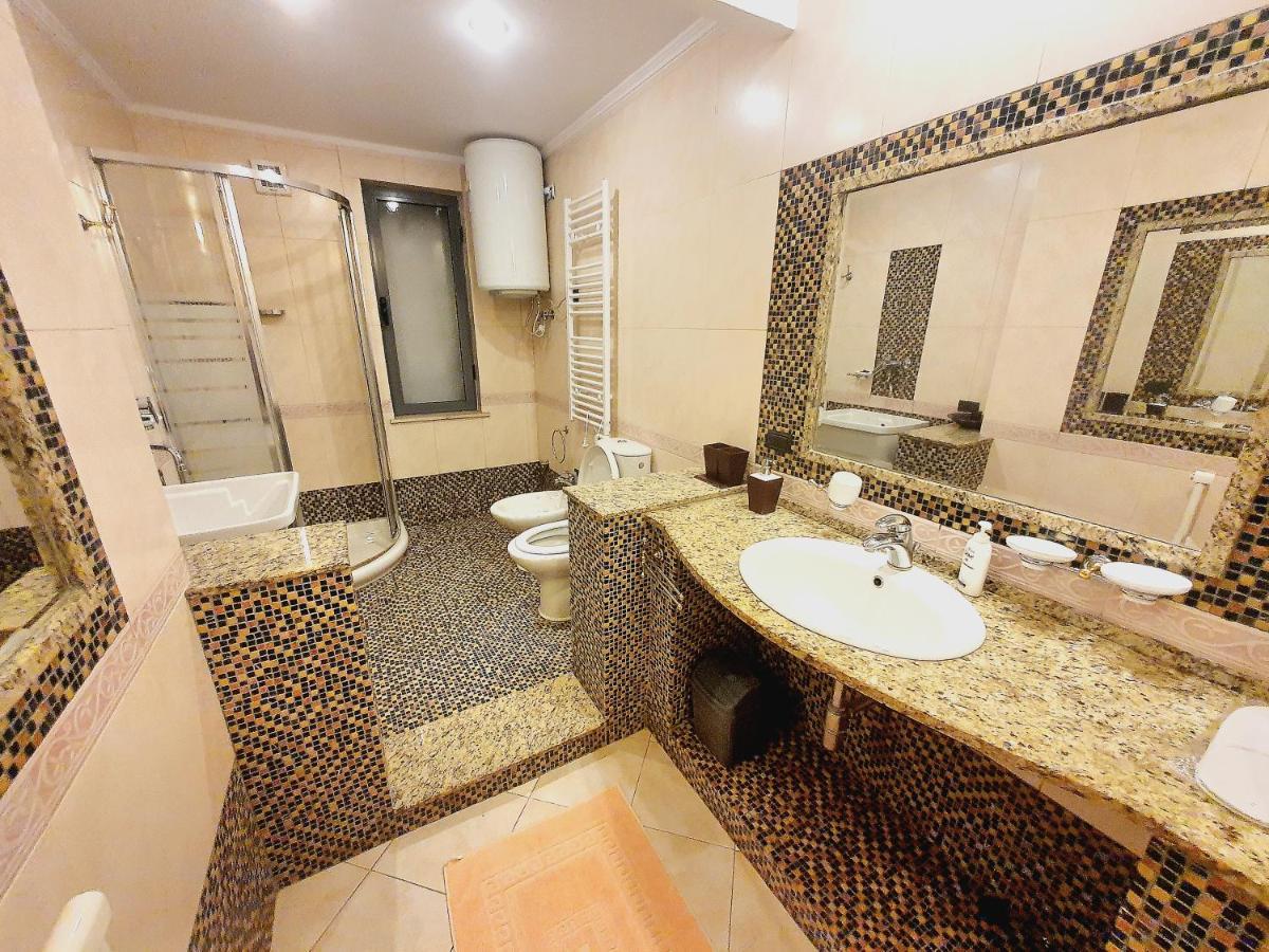 Centerscape - Studio By Dion Apartment Tiranë Luaran gambar